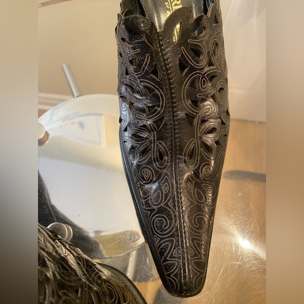 San  Marina Paris/Leather Mules/intricate filigree design/gold design 🤎 - Picture 11 of 14